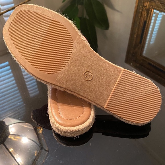 Espadrilles - Picture 2 of 5